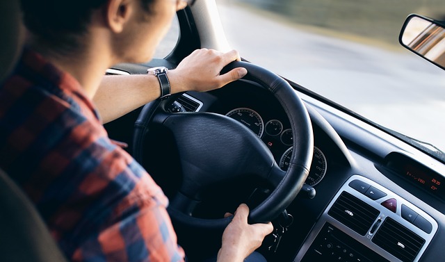Zählt die Fahrtzeit zur Arbeitszeit? Regelungen und Vergütung